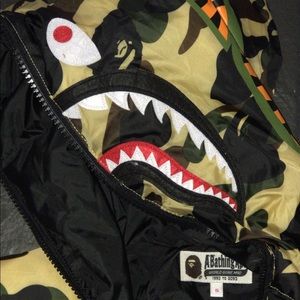 BRAND NEW. WOMENS BAPE puffer coat.